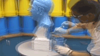 如何使用Brush-On™40模具橡胶复制3D雕塑
