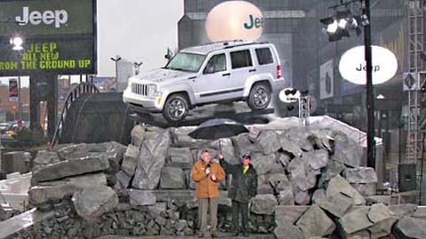 纽约车展主题岩石展示